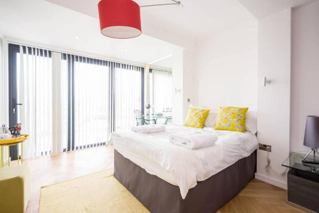 George24 - Spectacular, 5 Minutes To The Beach New Quay Extérieur photo