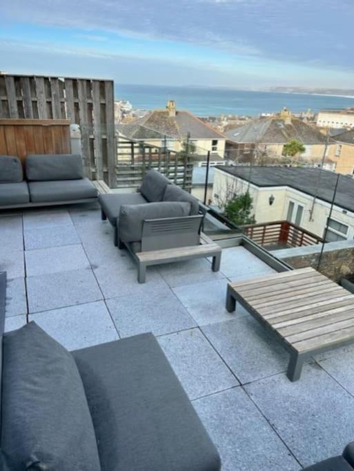 George24 - Spectacular, 5 Minutes To The Beach New Quay Extérieur photo